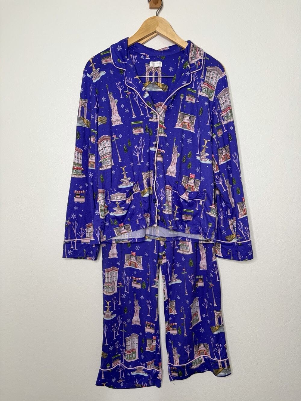 Beauty Sleep Social Pajamas Purple New York Holiday Cityscape Print Size Large